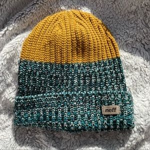 NWOT Two-Tone Neff Beanie